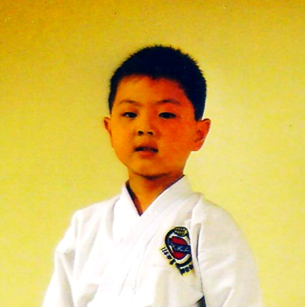 佐藤直樹 小学校 空手 出典：東スポWEB OTTO